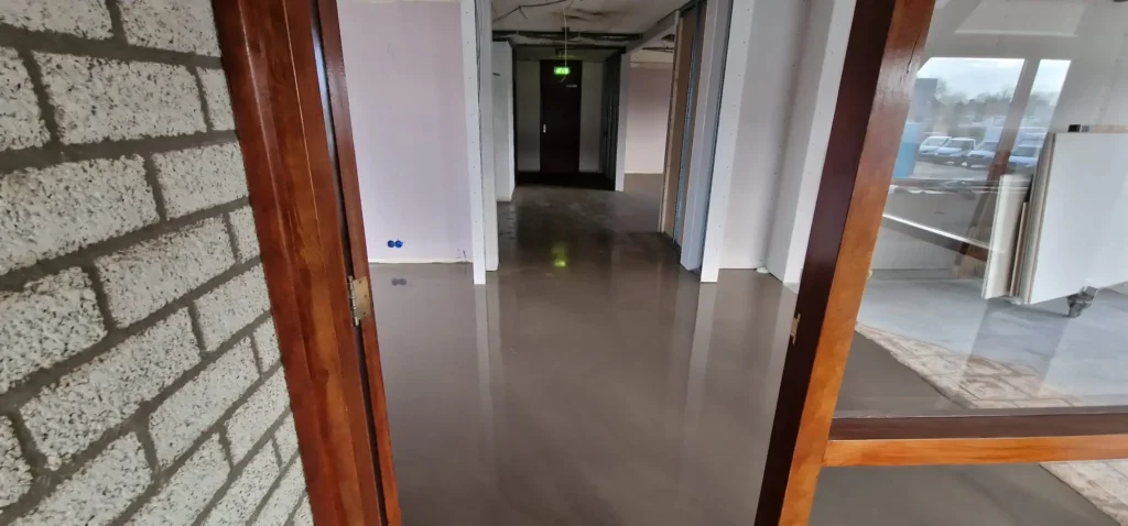 grijs-beton-design-egaliseren-rijnsburg (5)