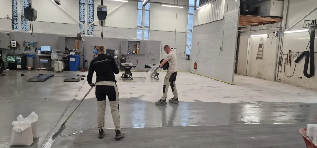hedin-leiderdorp-grijs-beton-design-coating (1)